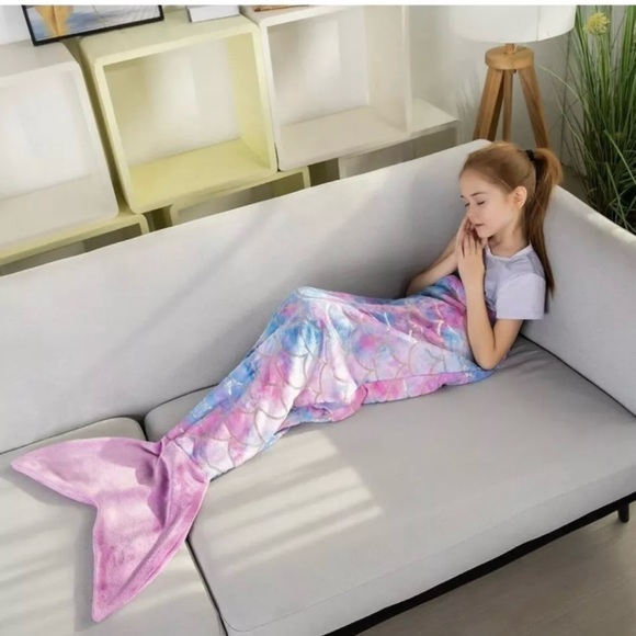 Mermaid Tail Blankets Glittering Wearable Cute Cozy Soft Flannel Rainbow - Picture 1 of 8